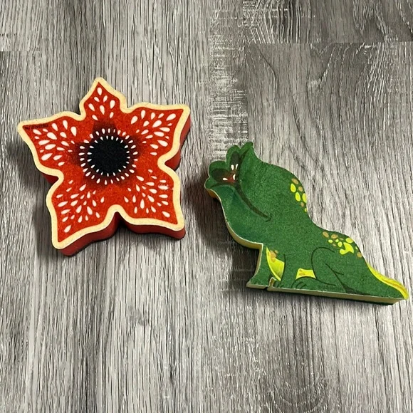 Stranger Things Kitchen Sponge Set NWOT - Picture 1 of 3